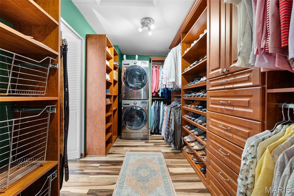 10228 Thornwood Drive