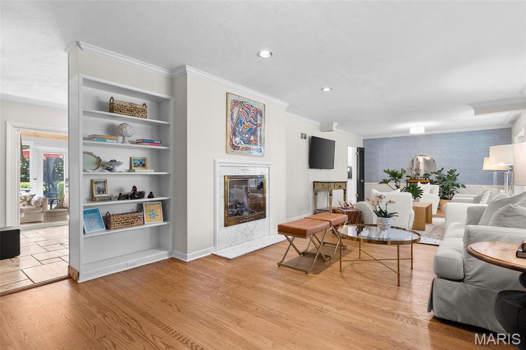 10228 Thornwood Drive