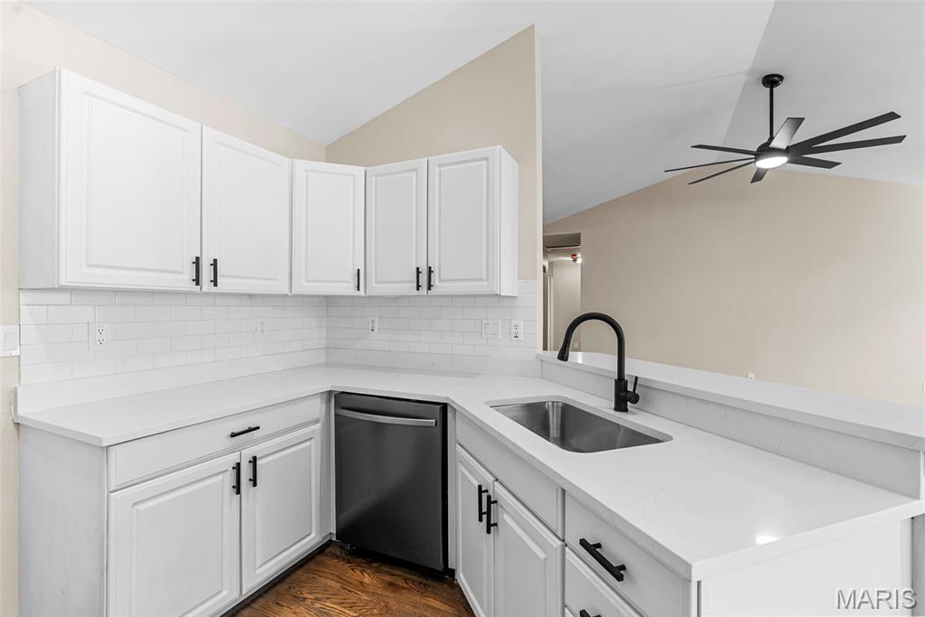 1362 Hunters Hollow Court