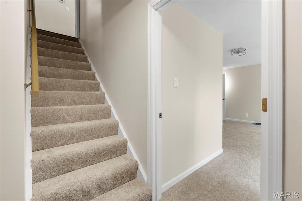 1362 Hunters Hollow Court