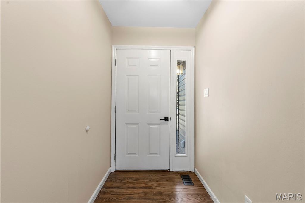 1362 Hunters Hollow Court