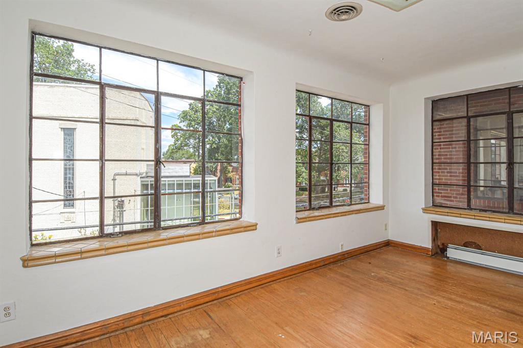 5859 Nottingham Avenue Unit: 2w