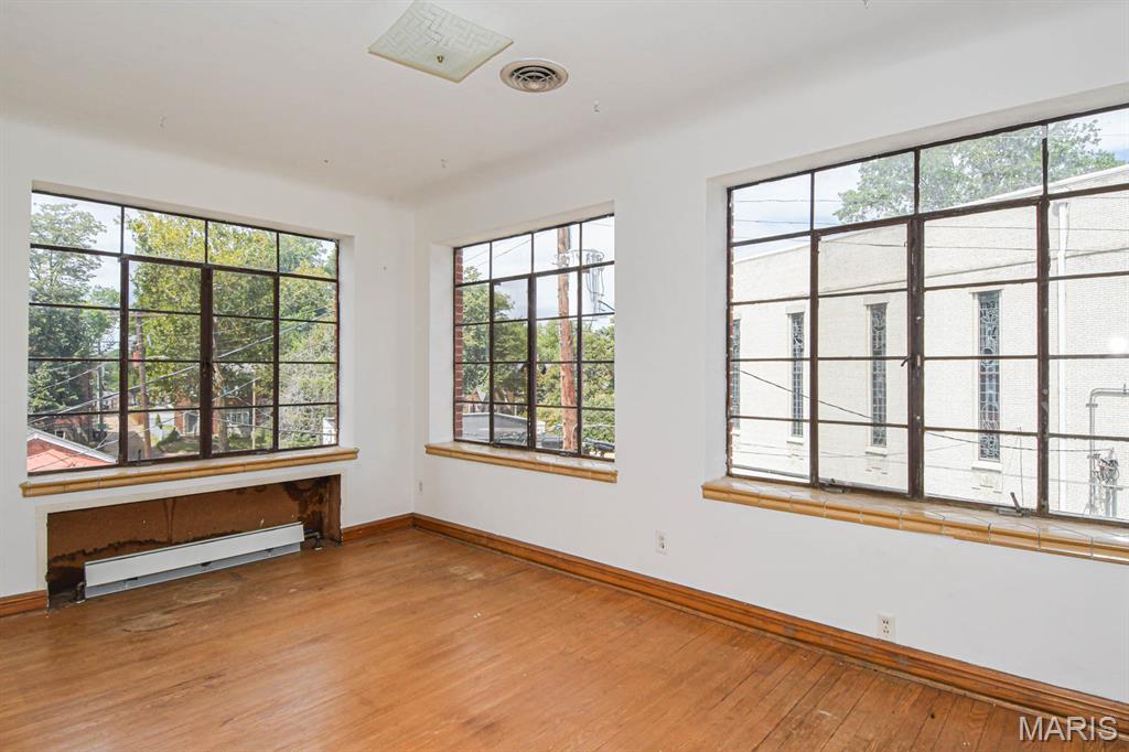 5859 Nottingham Avenue Unit: 2w