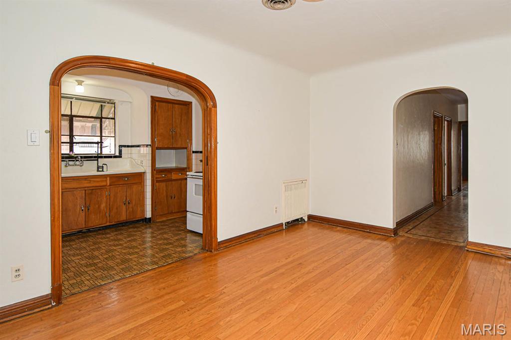 5859 Nottingham Avenue Unit: 2w