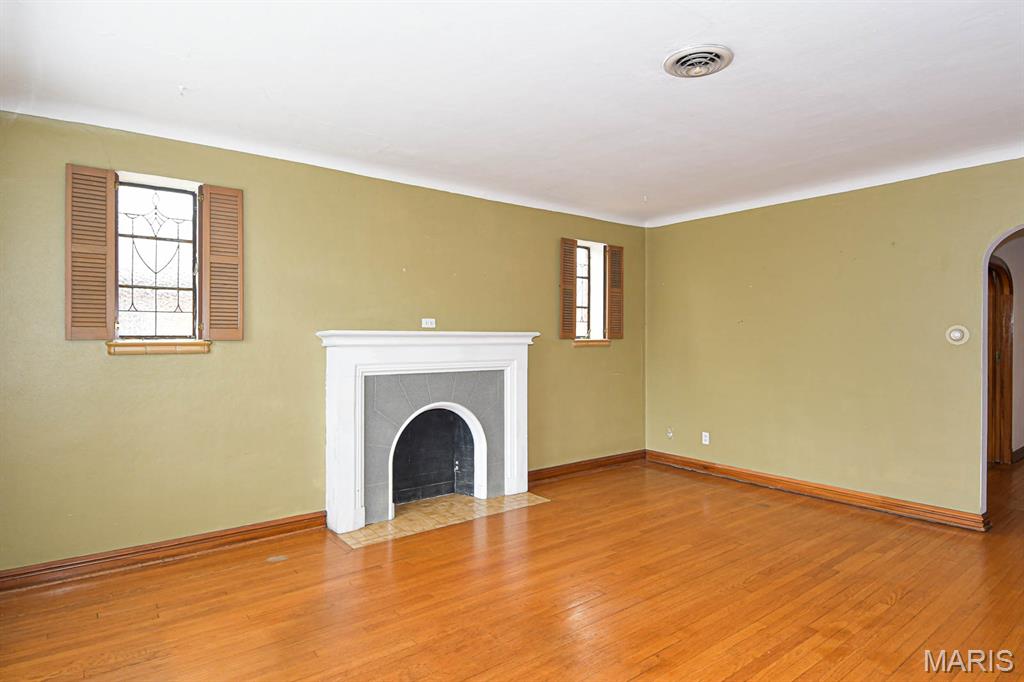 5859 Nottingham Avenue Unit: 2w