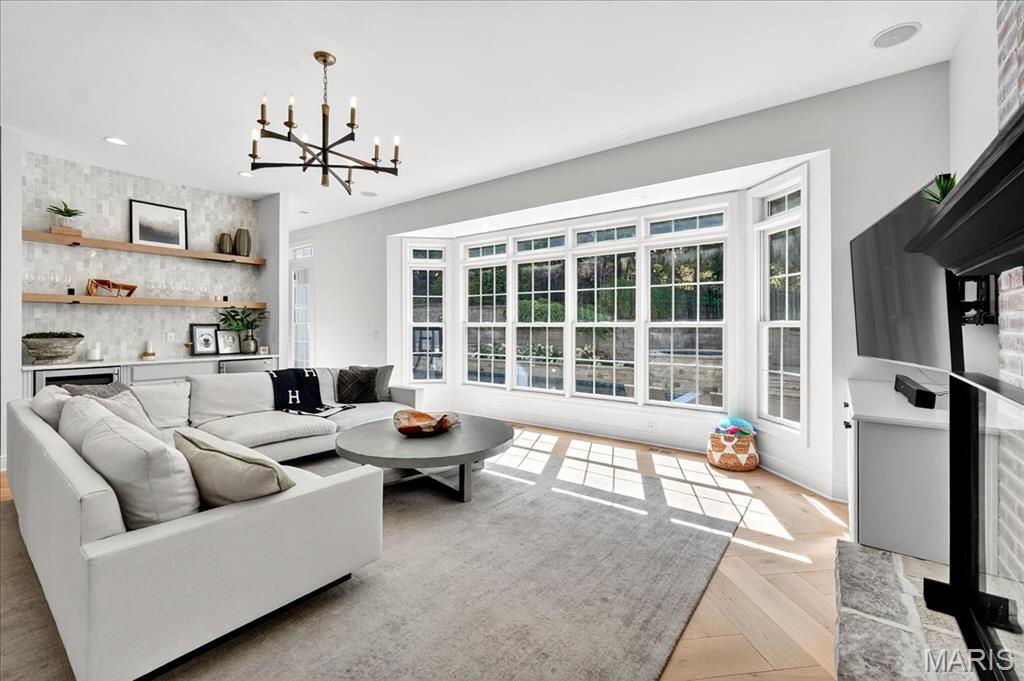 6 Kehrs Mill Glen Court