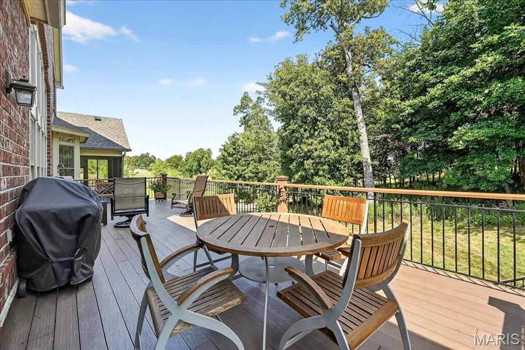 258 Meadowbrook Country Club Estate