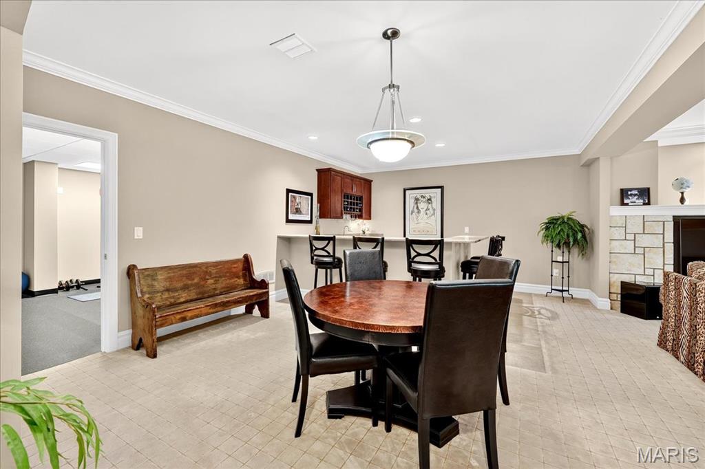 258 Meadowbrook Country Club Estate