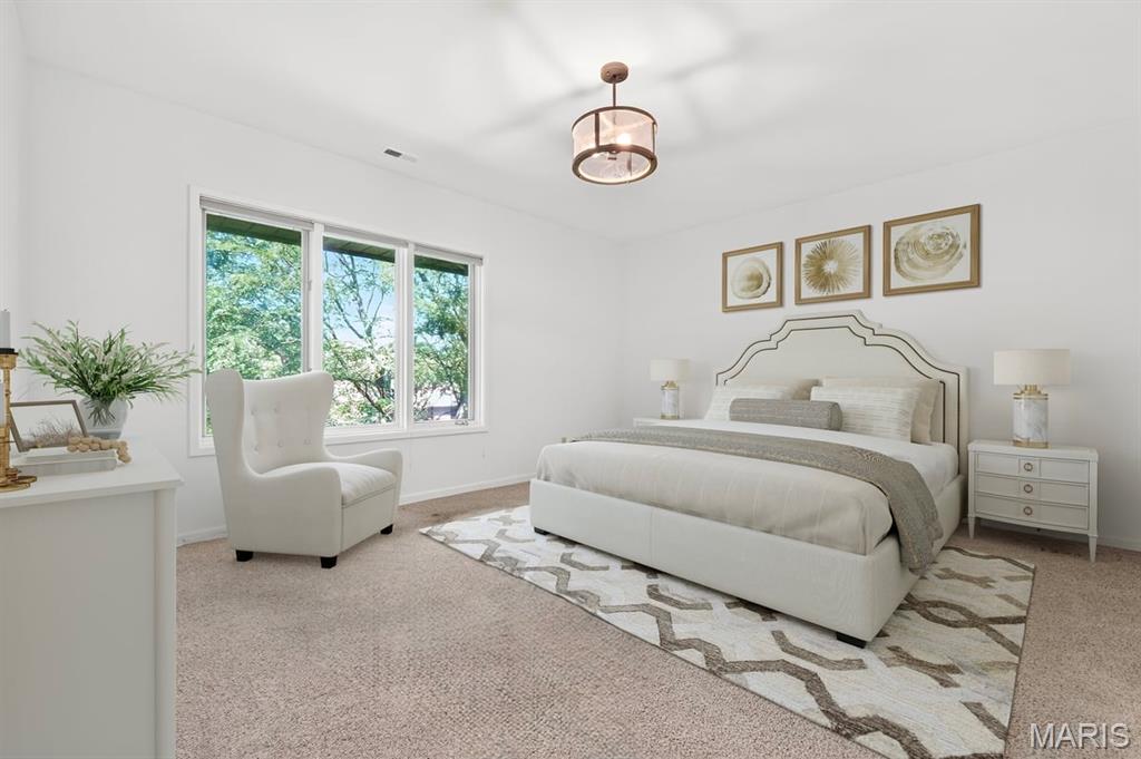 155 N Hanley Road Unit: 305
