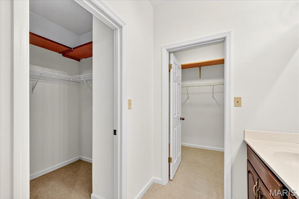 155 N Hanley Road Unit: 305