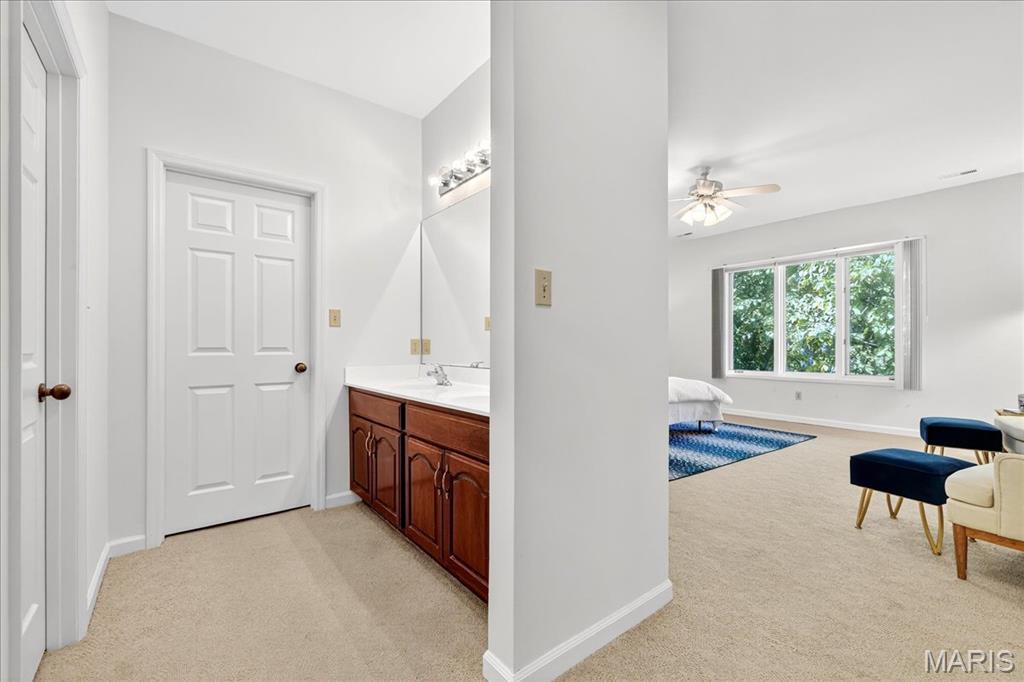 155 N Hanley Road Unit: 305