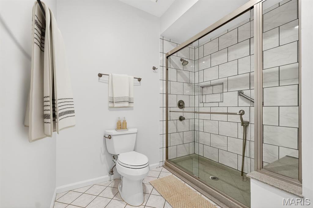 155 N Hanley Road Unit: 305