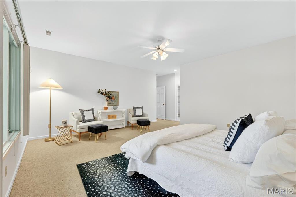 155 N Hanley Road Unit: 305