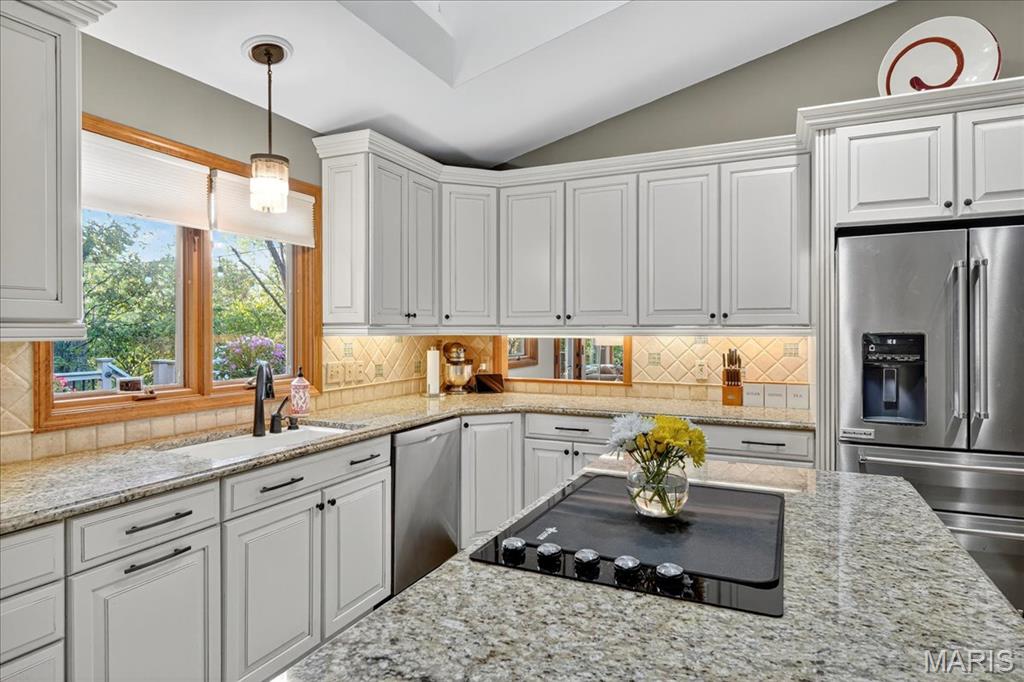 525 Black Canyon Court