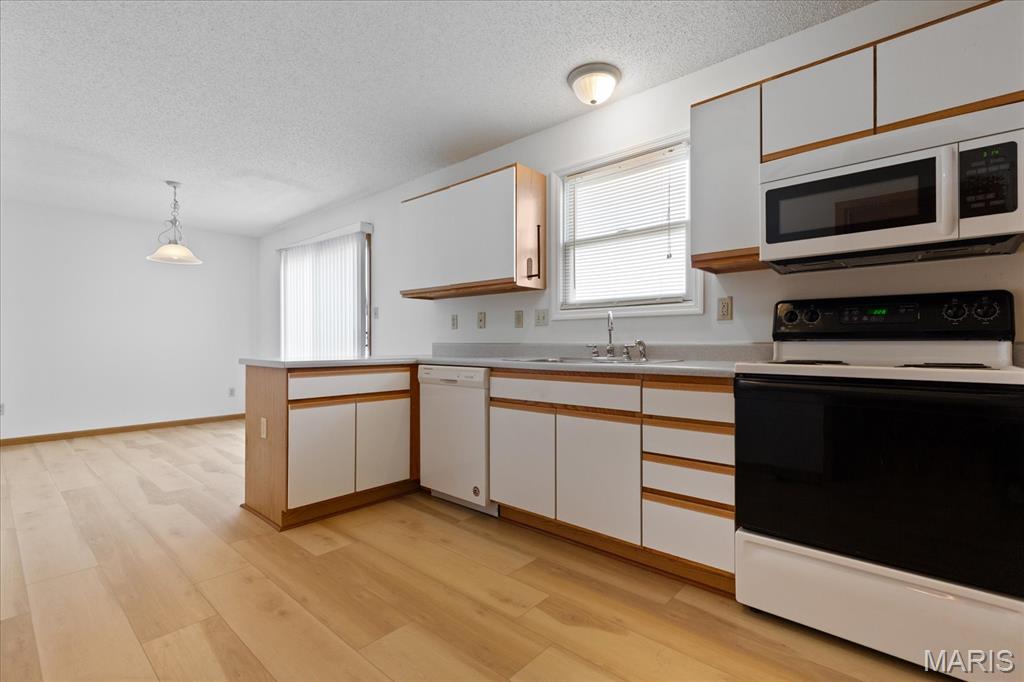 512 River Forest Drive