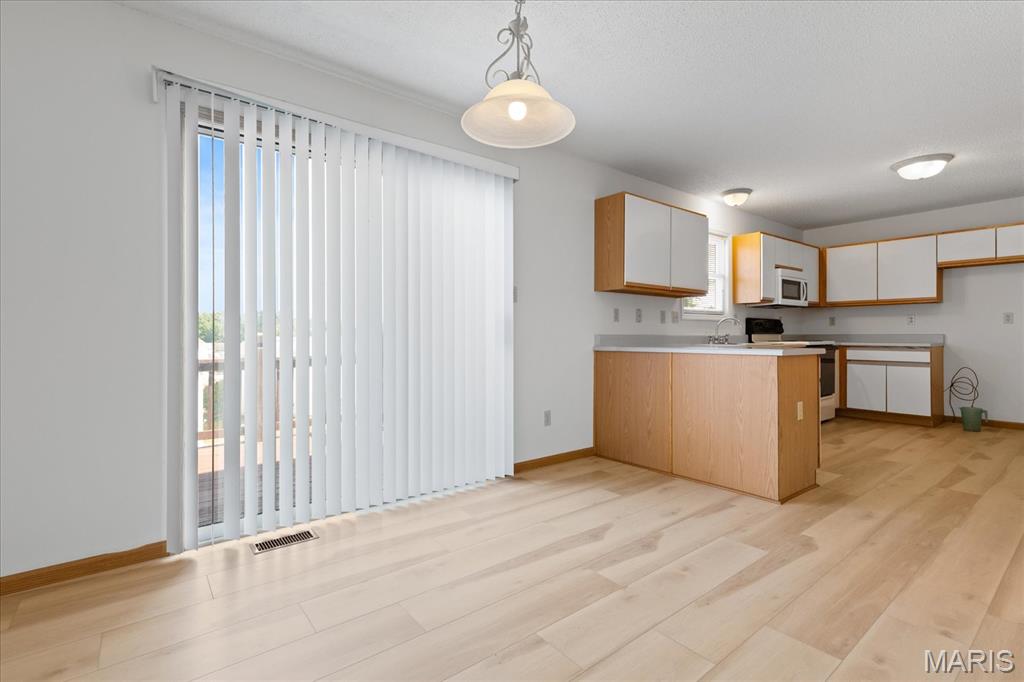 512 River Forest Drive