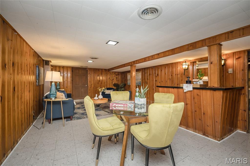 9838 Oak Haven Avenue