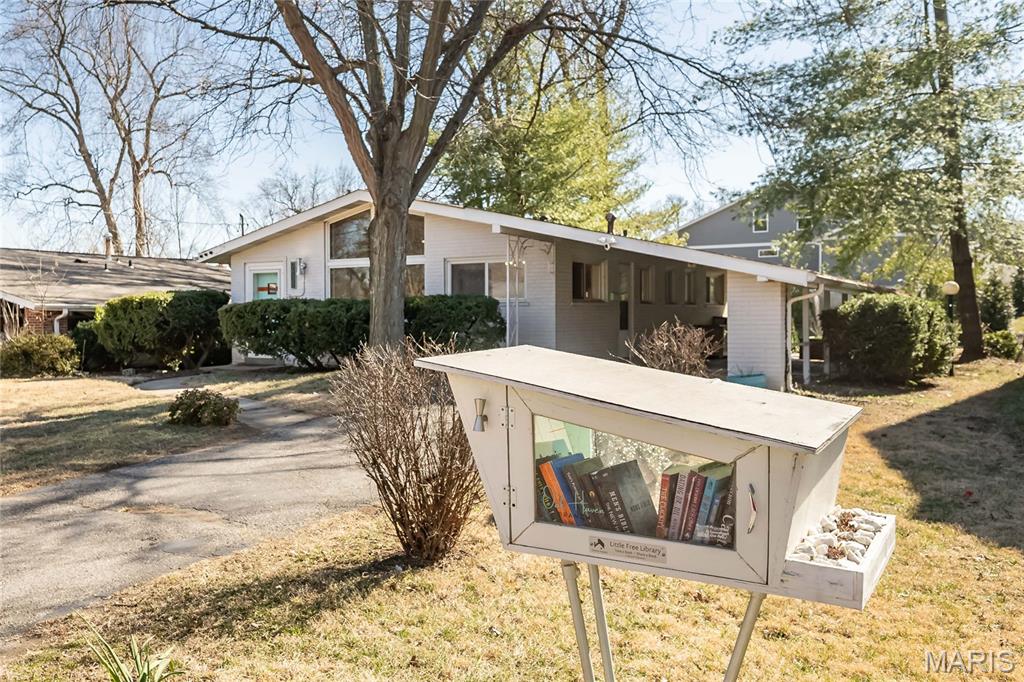 9838 Oak Haven Avenue