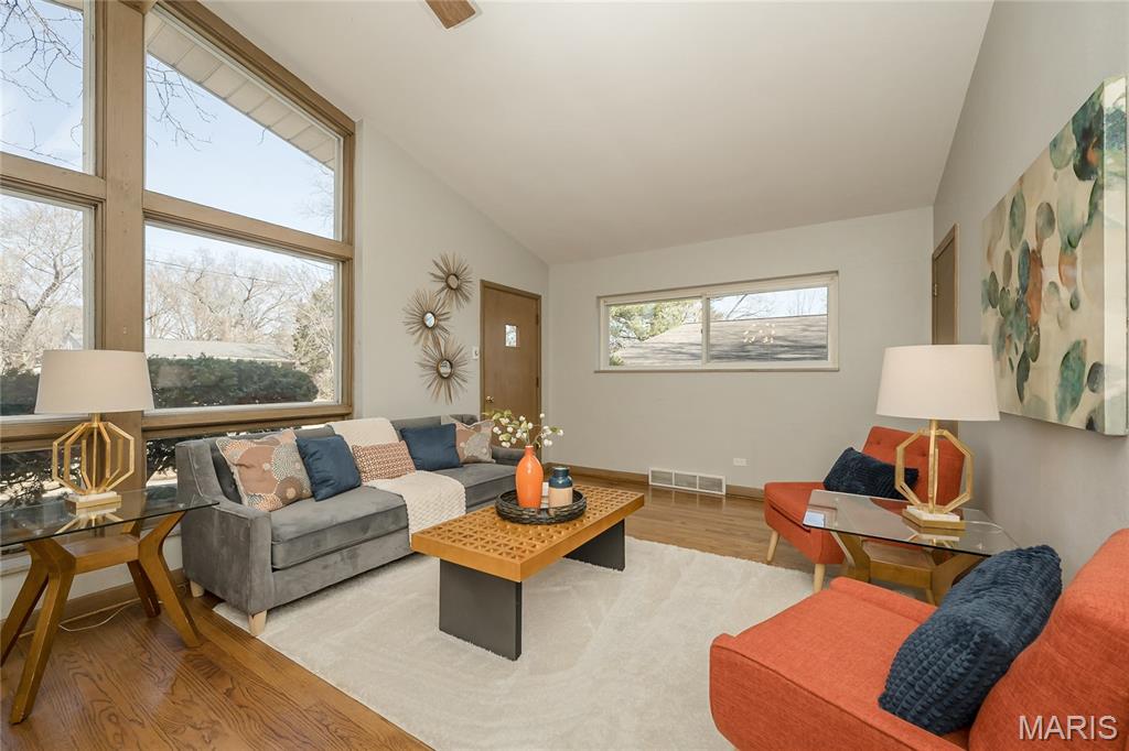 9838 Oak Haven Avenue