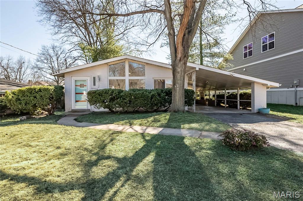 9838 Oak Haven Avenue