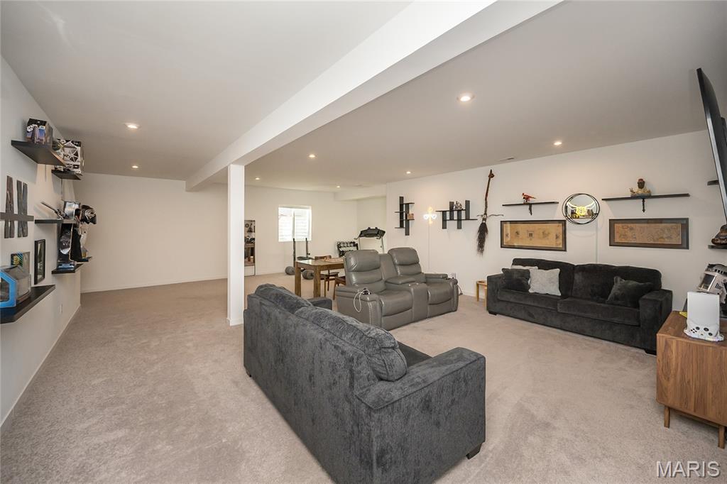 819 Upland Loop