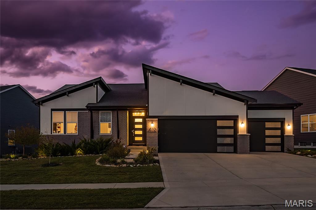 819 Upland Loop