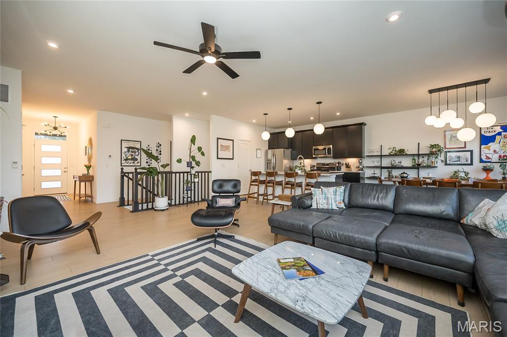 819 Upland Loop