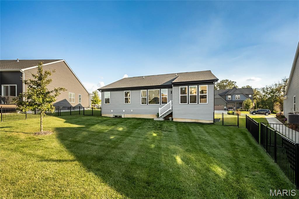 819 Upland Loop