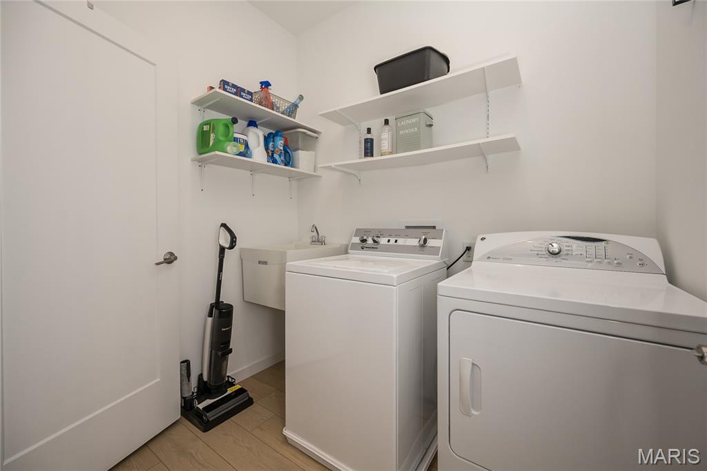819 Upland Loop