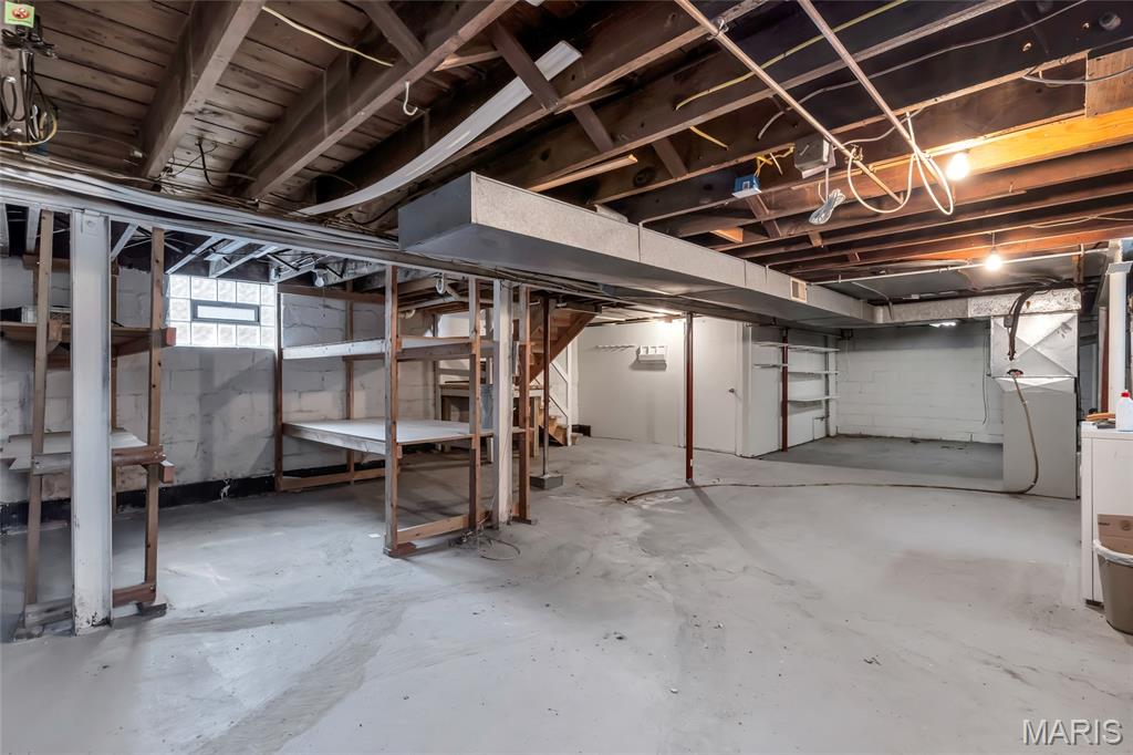 7572 Hiawatha Avenue