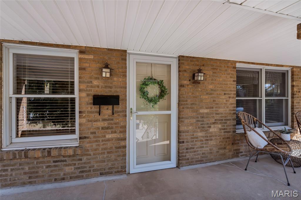 7572 Hiawatha Avenue