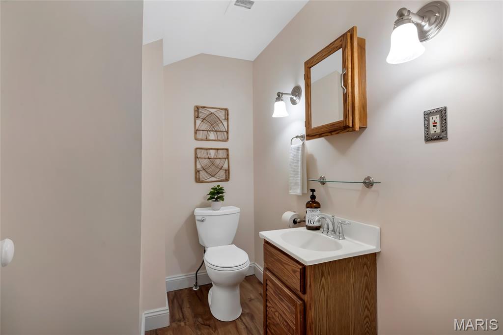 7572 Hiawatha Avenue