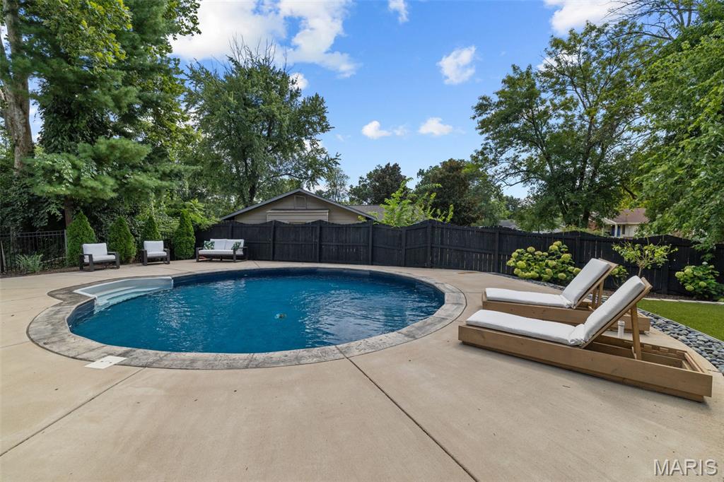 520 Kingridge Drive