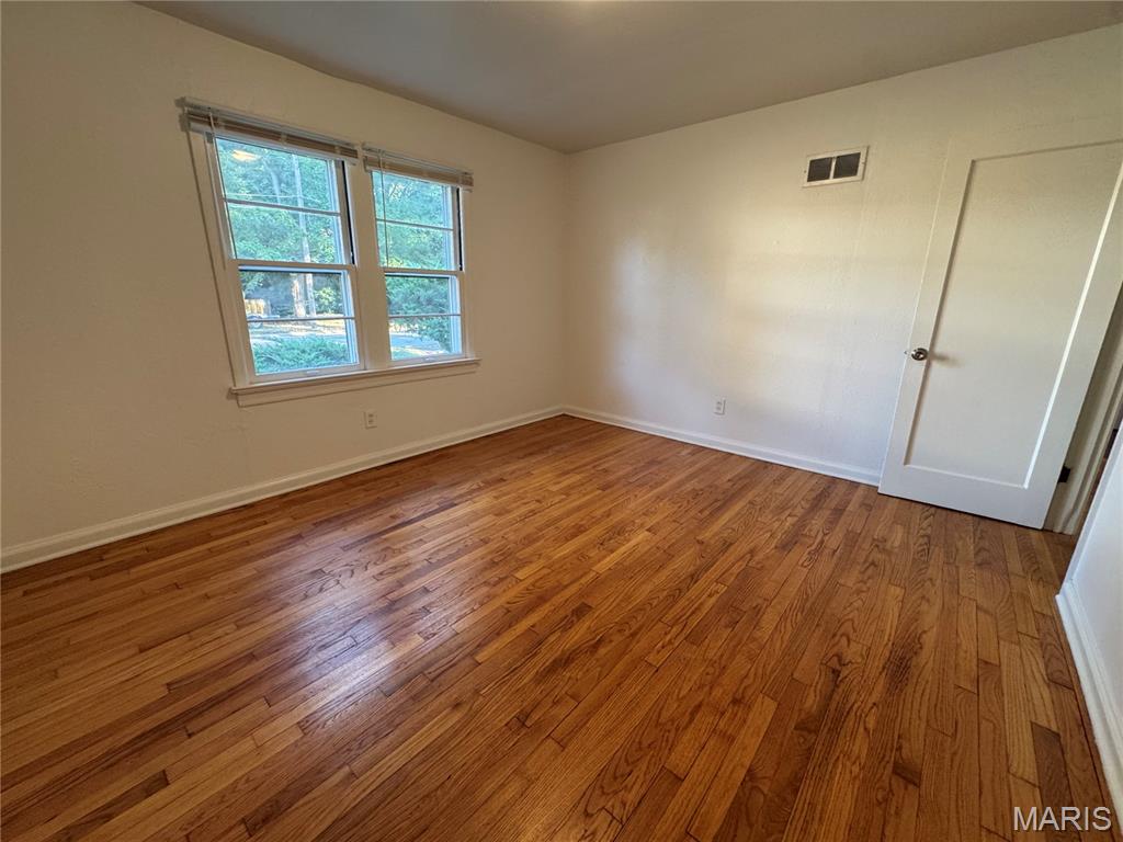 8 Oakwood Avenue