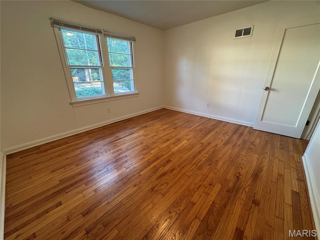 8 Oakwood Avenue