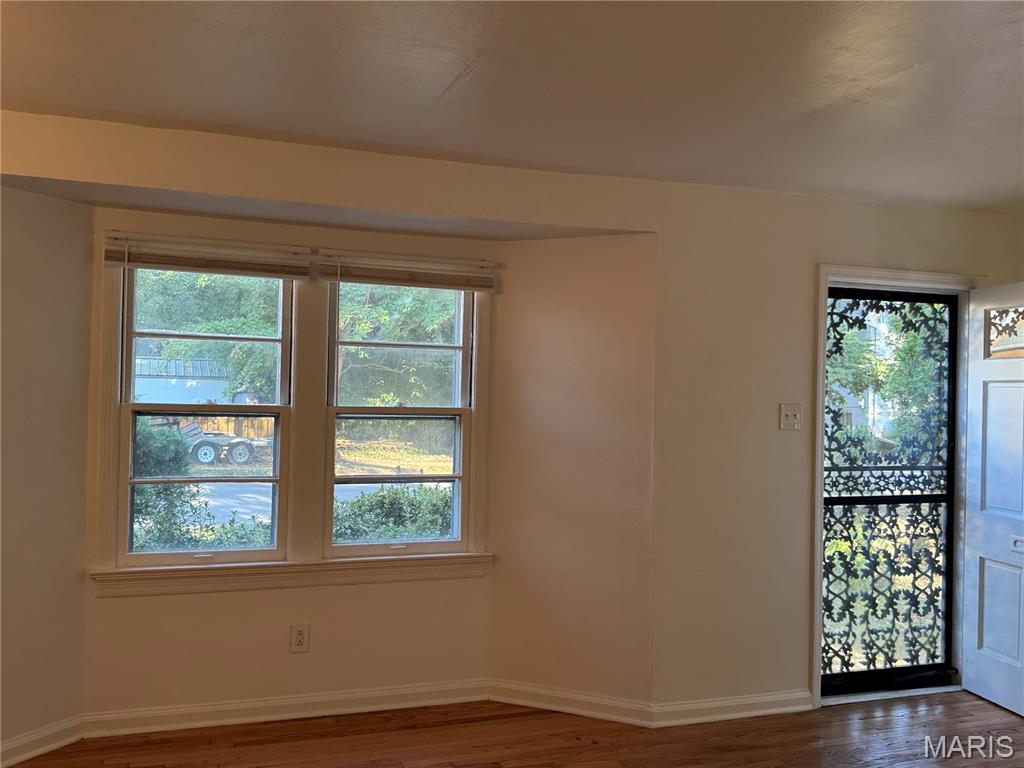 8 Oakwood Avenue