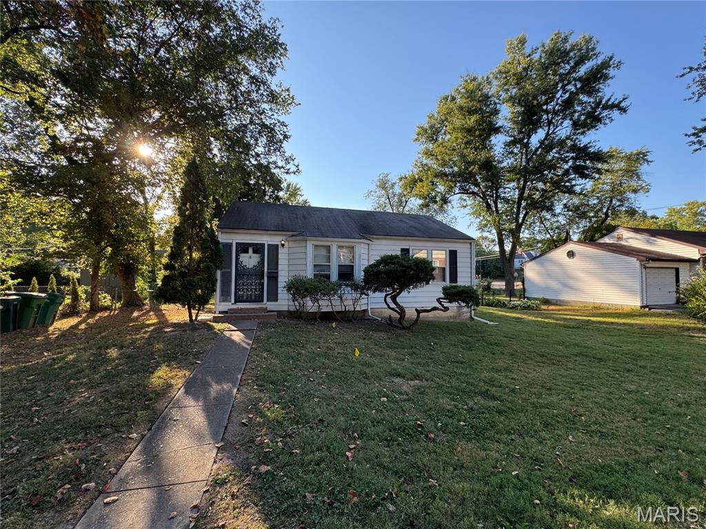 8 Oakwood Avenue