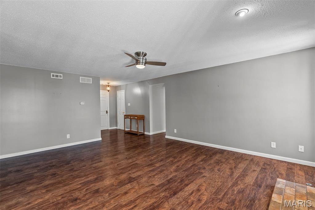 15009 Claymoor Court Unit: 15