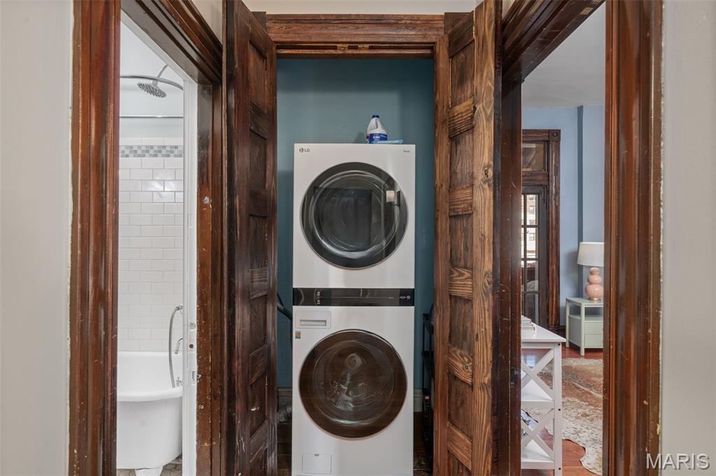 3629 Russell Boulevard