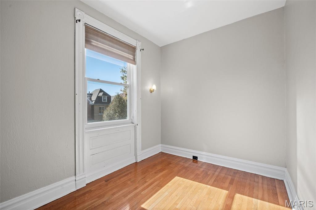 3629 Russell Boulevard