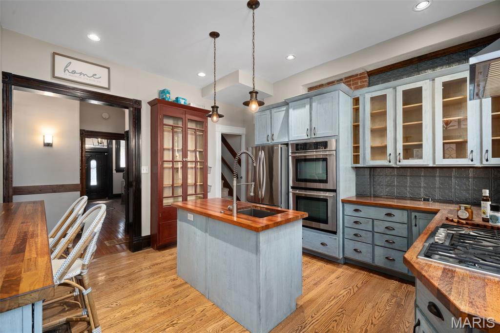 3629 Russell Boulevard