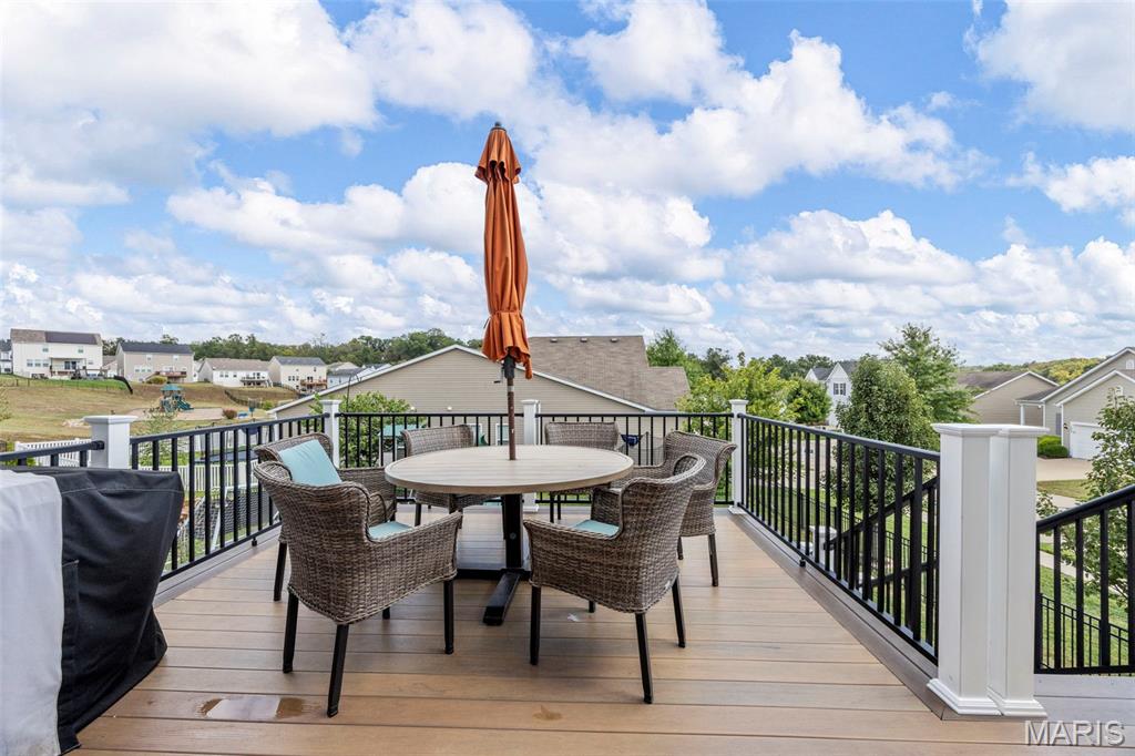 2022 Lynwood Ridge Drive