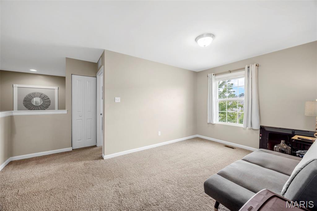 2022 Lynwood Ridge Drive