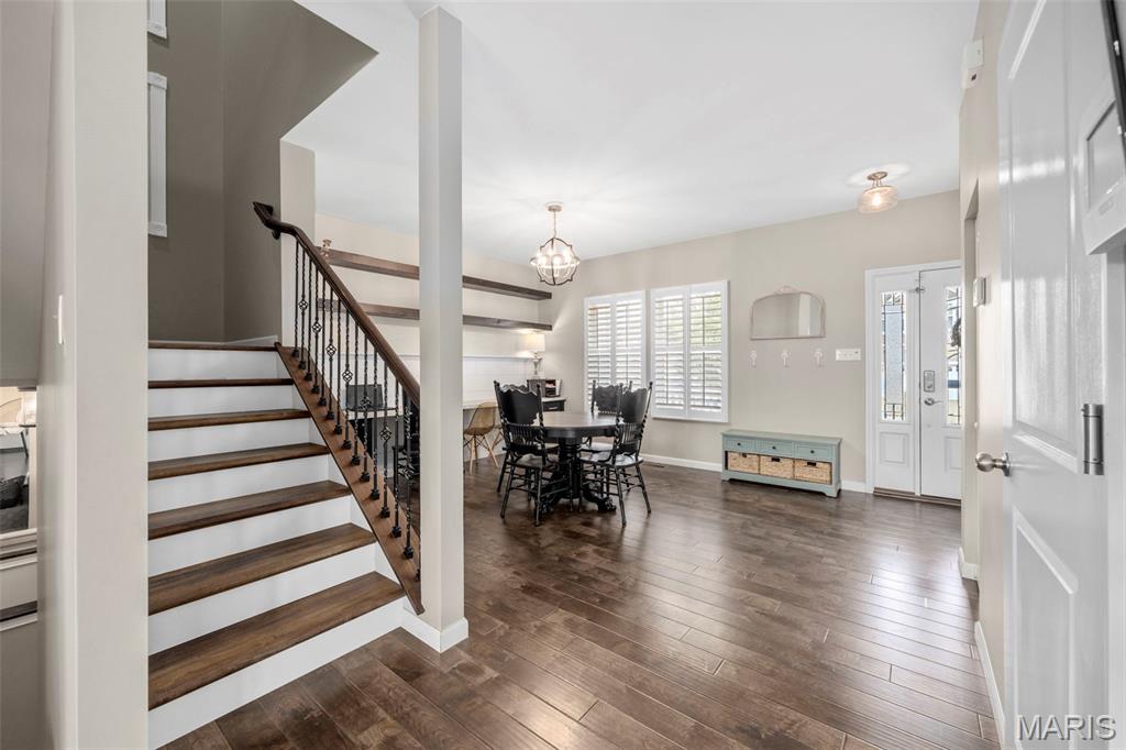 2022 Lynwood Ridge Drive