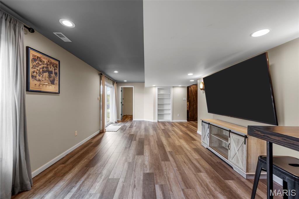 2022 Lynwood Ridge Drive