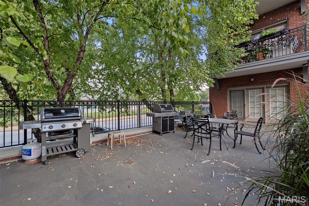 2211 S Grand Boulevard Unit: 210