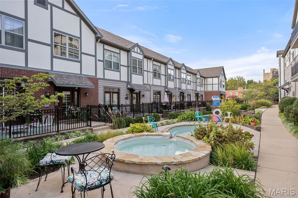 2211 S Grand Boulevard Unit: 210