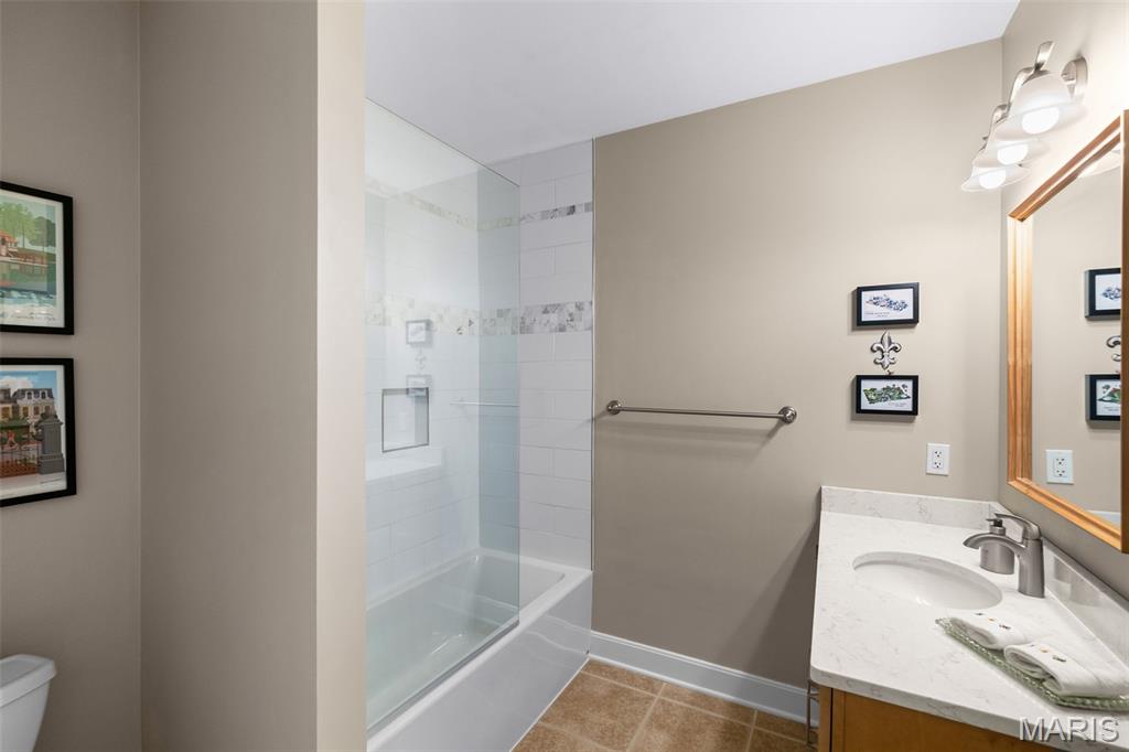 2211 S Grand Boulevard Unit: 210