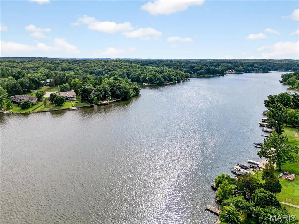 6020 N Lakeshore Drive