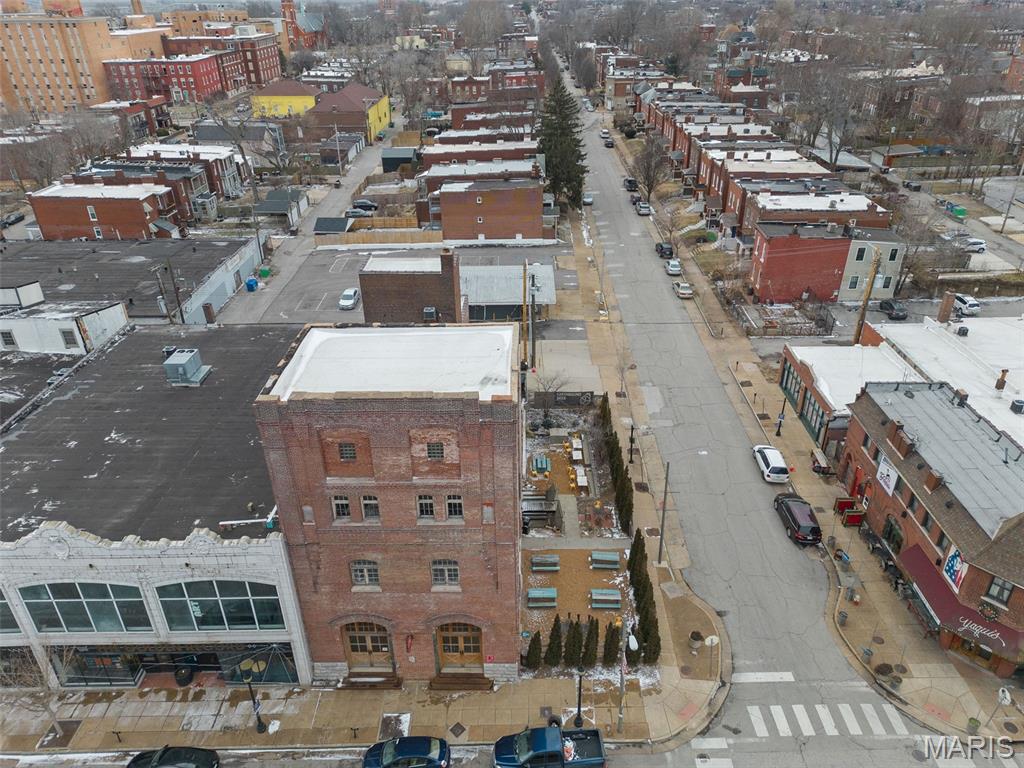 2724 Cherokee Street